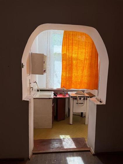 Casă cu 3 camere cu Teren 600 Mp în Central