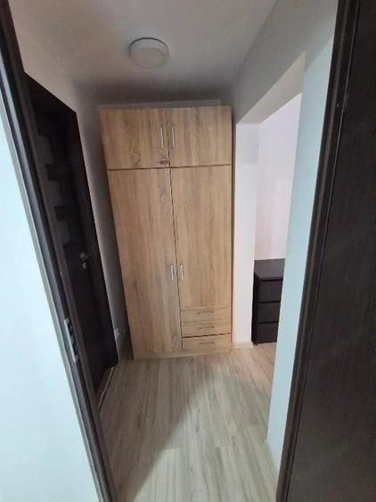 Apartament cu 2 camere semidecomandat în Socului