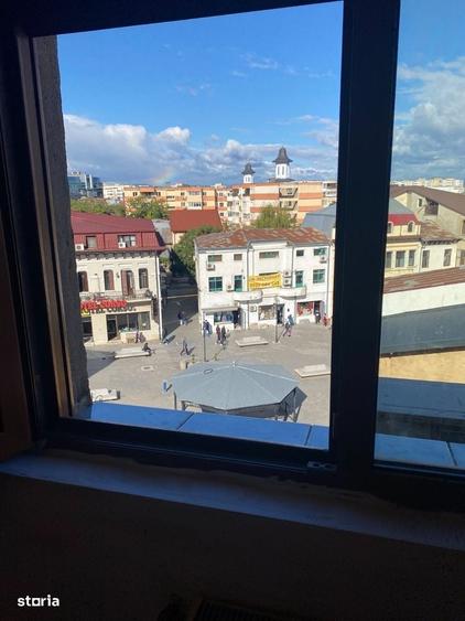 Apartament cu 4 camere decomandat în Ultracentral