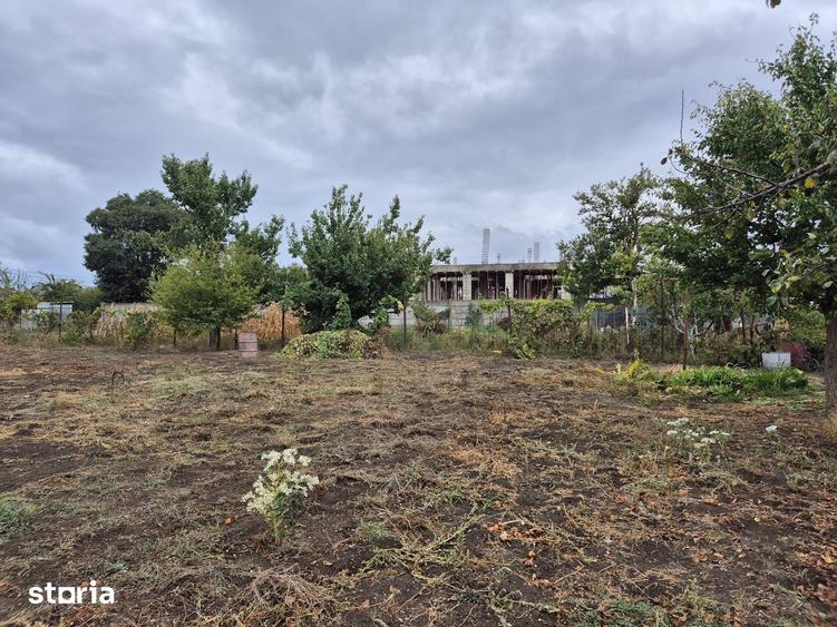 Casă cu 4 camere cu Teren 1400 Mp în Palazu Mare