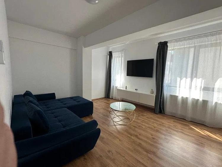 Apartament cu 2 camere decomandat, mobilat în Aurel Vlaicu