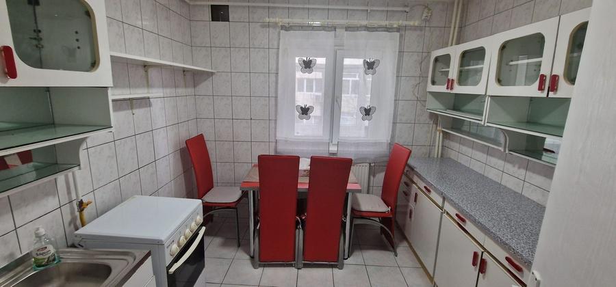 Apartament cu 2 camere decomandat, mobilat în Anda