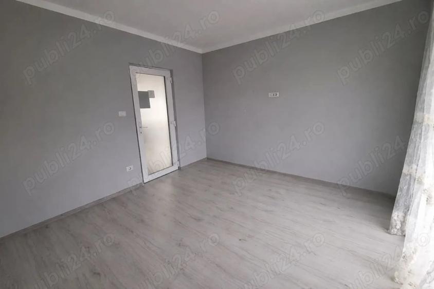 Casă cu 5 camere cu Teren 350 Mp în Vladimirescu