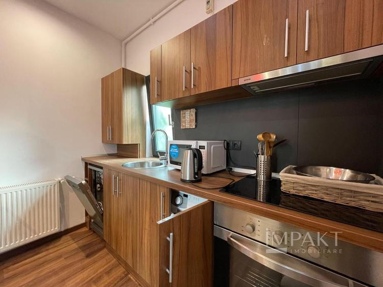 Apartament cu 2 camere decomandat, mobilat în Central