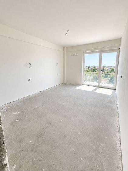 Apartament cu 3 camere decomandat în Soarelui