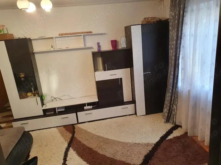 Apartament cu 2 camere semidecomandat, mobilat în Blașcovici