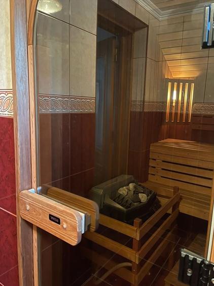 Casă individuală cu 10 camere cu Canalizare în Balotești