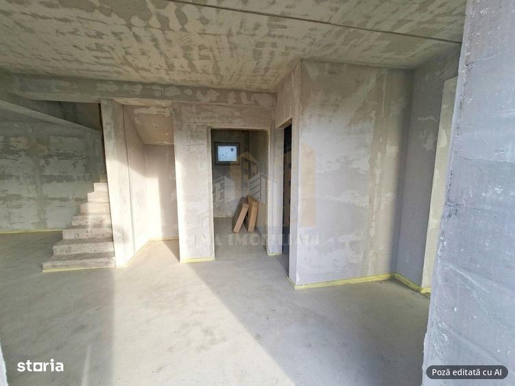 Casă cu 4 camere decomandat cu Canalizare în Sânpetru