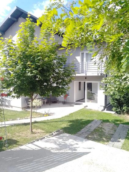 Casă cu Teren 245 Mp în Prundu