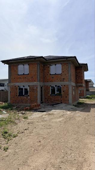 Casă cu 4 camere în Central