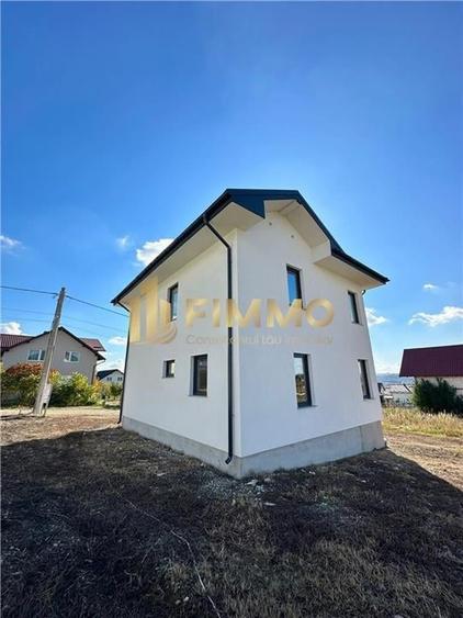 Casă individuală cu 4 camere cu Canalizare în Burdujeni