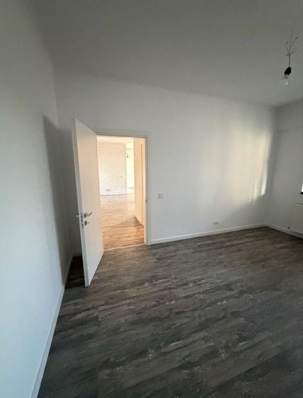 Apartament cu 3 camere semidecomandat în Tomis Plus