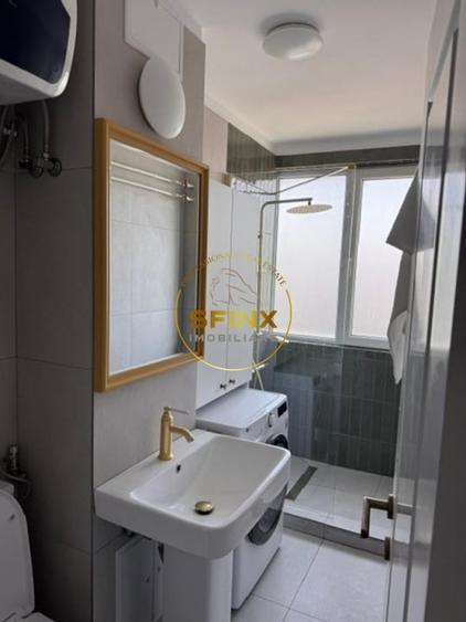 Apartament cu 3 camere semidecomandat, mobilat în Tineretului