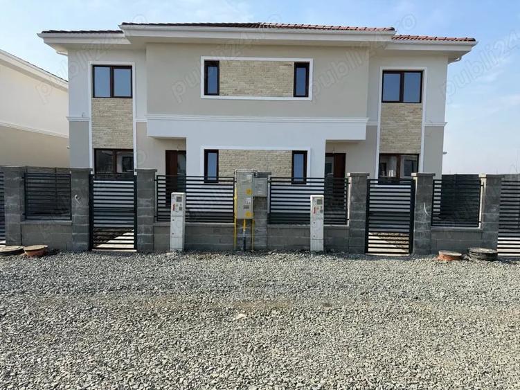 Casă cu 4 camere cu Teren 300 Mp în Moșnița Veche