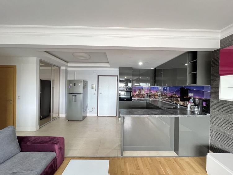 Apartament cu 2 camere decomandat, mobilat în Tei