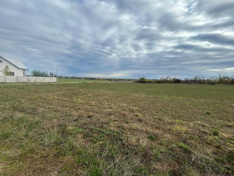 Teren intravilan de 1252 mp, în Piscu