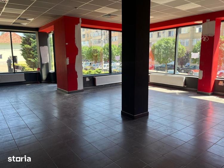 Spațiu comercial, de 115 mp, în Central