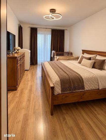 Casă cu Teren 280 Mp în Lipoveni