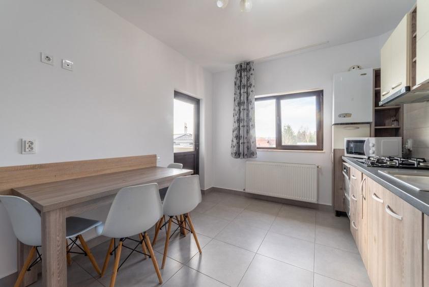 Apartament cu 3 camere decomandat, mobilat în Ștefănești