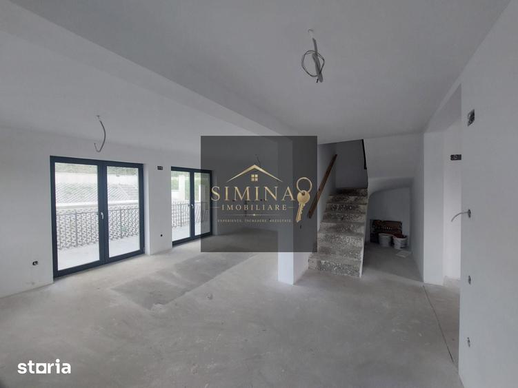 Casă cu 4 camere cu Teren 500 Mp în Păsăreni