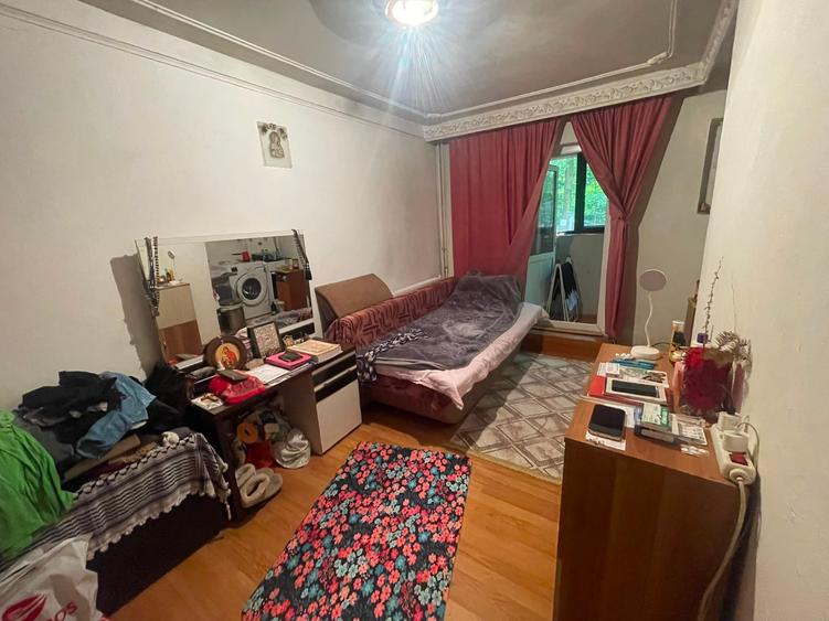 Garsonieră decomandată în Podul de Piatră