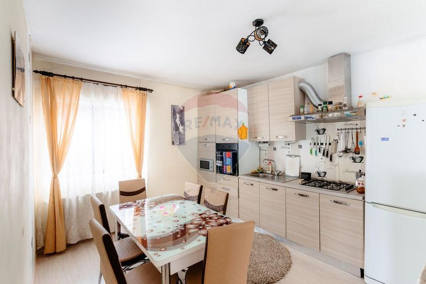 Casă individuală cu 5 camere cu Teren 1240 Mp în Băbana