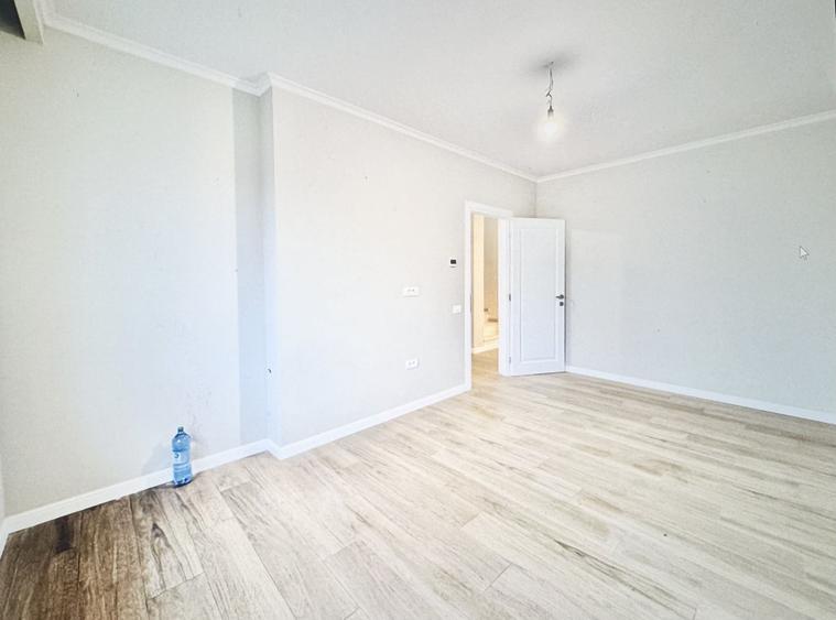 Duplex cu 5 camere cu Canalizare în Urseni