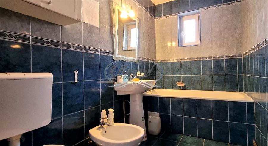 Birou, de 100 mp, în Între Lacuri