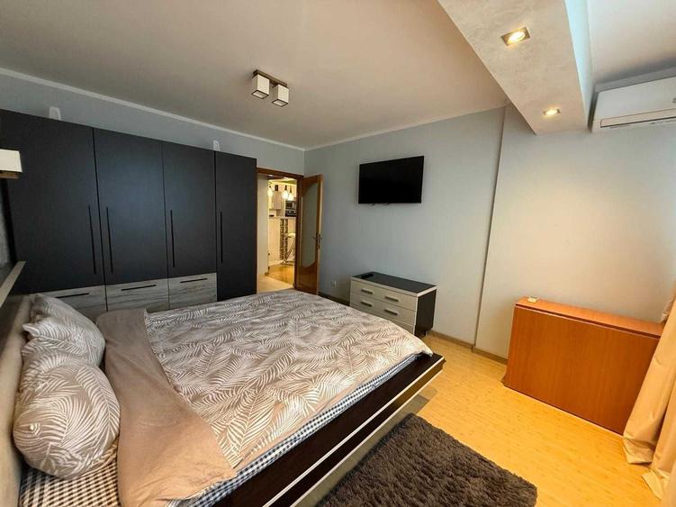 Apartament cu 2 camere semidecomandat în Exterior Vest