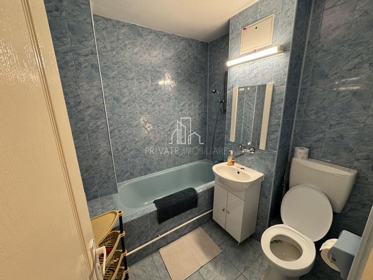 Apartament cu 3 camere decomandat în Diamant