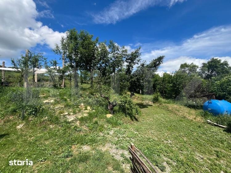 Casă cu 4 camere cu Teren 2000 Mp în Aiton