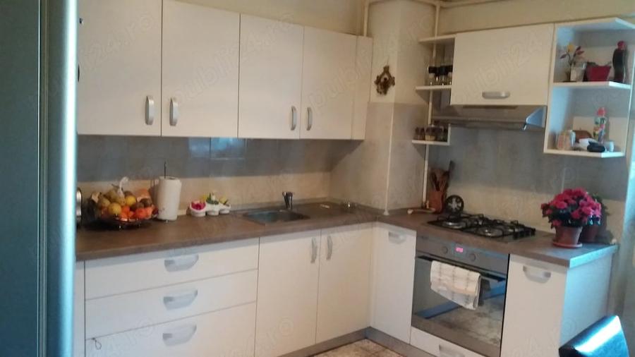 Apartament cu 4 camere decomandat în Șagului