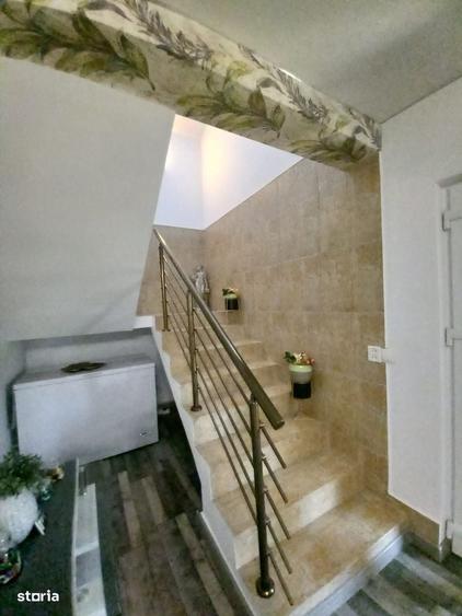 Casă cu 4 camere cu Teren 900 Mp în Central
