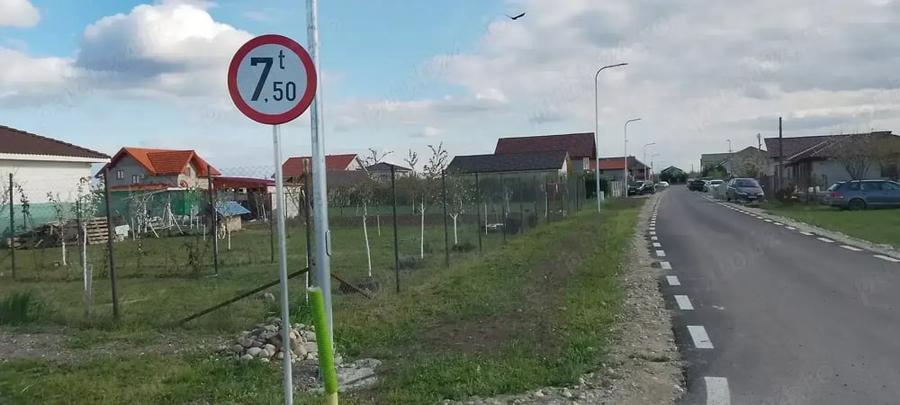 Teren de 589 mp, în Remetea Mare