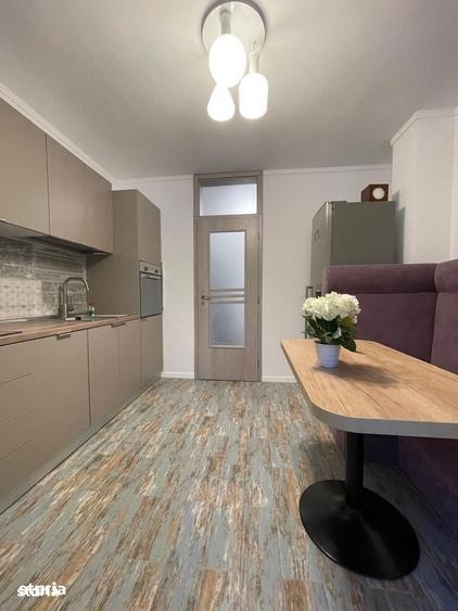 Apartament cu 2 camere decomandat în Tei