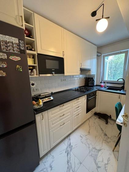 Apartament cu 3 camere în P-ța Muncii