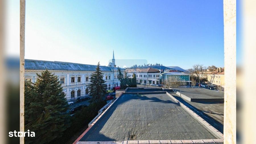 Casă cu Teren 3590 Mp în Central