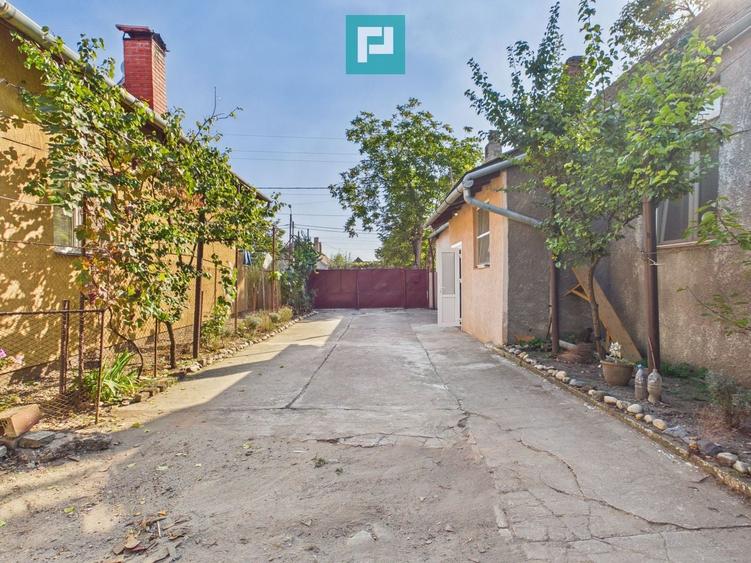 Casă individuală cu 4 camere cu Canalizare în Cărpiniș