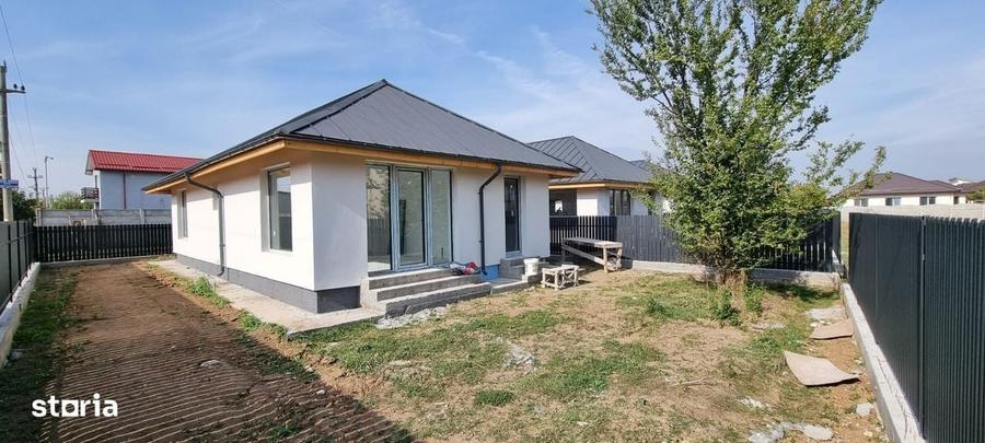 Casă cu 3 camere în Clinceni