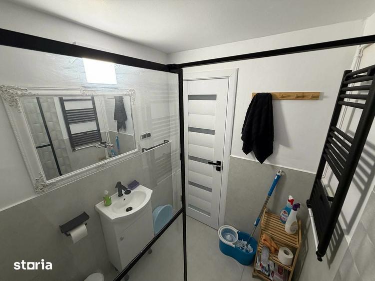 Apartament cu 2 camere în 22 Decembrie 1989