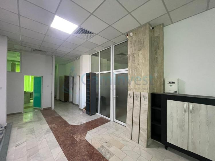Spațiu comercial, de 165 mp, în Centru Civic