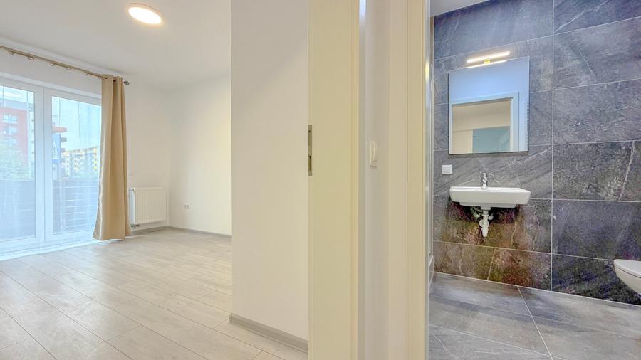 Apartament cu 3 camere nedecomandat în Avantgarden