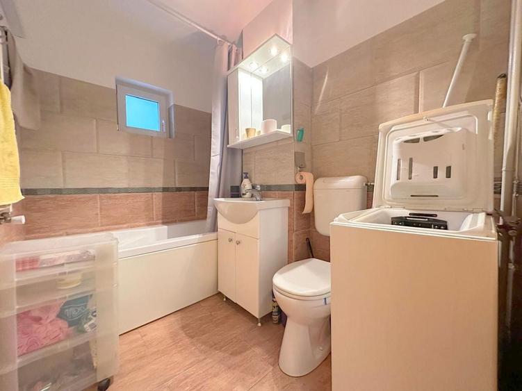 Apartament cu 2 camere decomandat, mobilat în Aradului