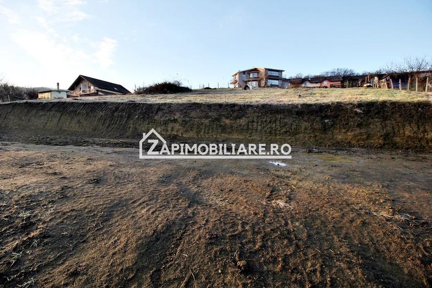 Teren Construcții intravilan de 618 mp, în Corunca