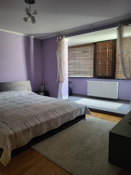Apartament cu 3 camere decomandat, mobilat în Decebal