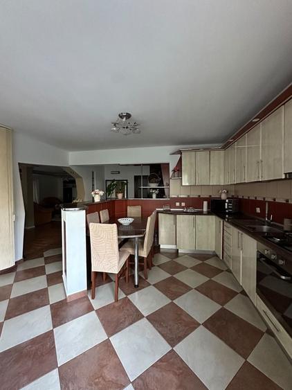 Apartament cu 2 camere decomandat în Independenței