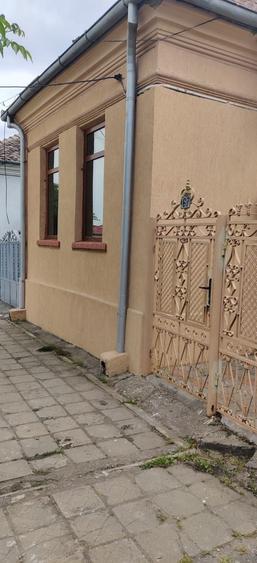 Casă cu 4 camere în Calafat