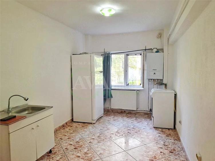 Apartament cu 3 camere decomandat în Mioriței