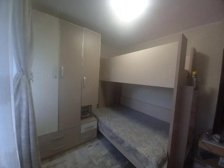 Apartament cu 3 camere decomandat în Obor