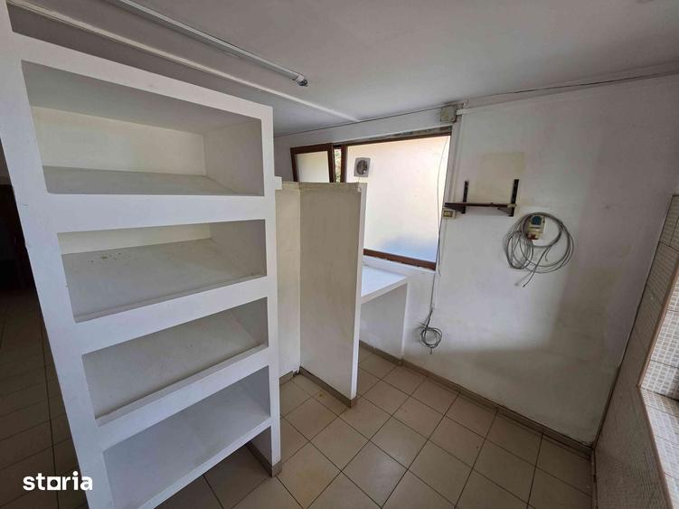Spațiu comercial, de 60 mp, în Păulești